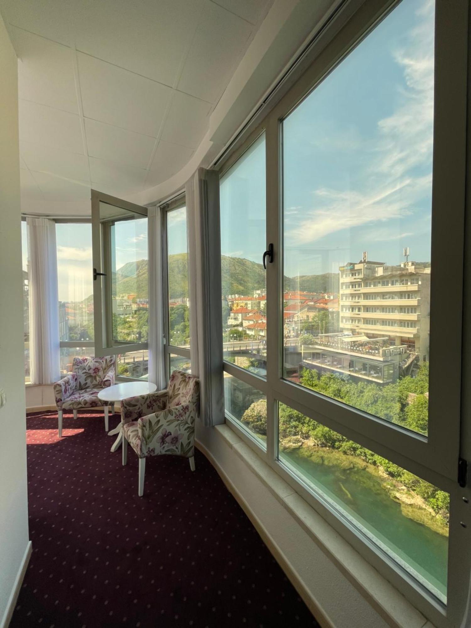 מוסטר Lux Apartments מראה חיצוני תמונה